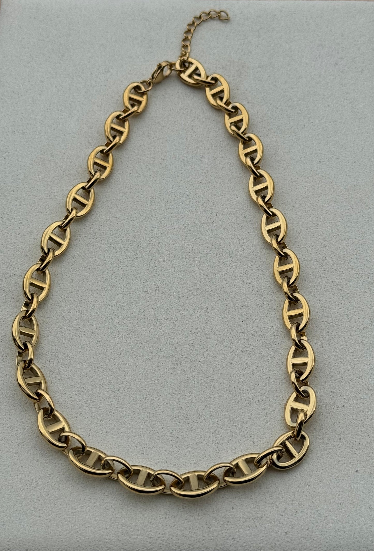 Collier H 2