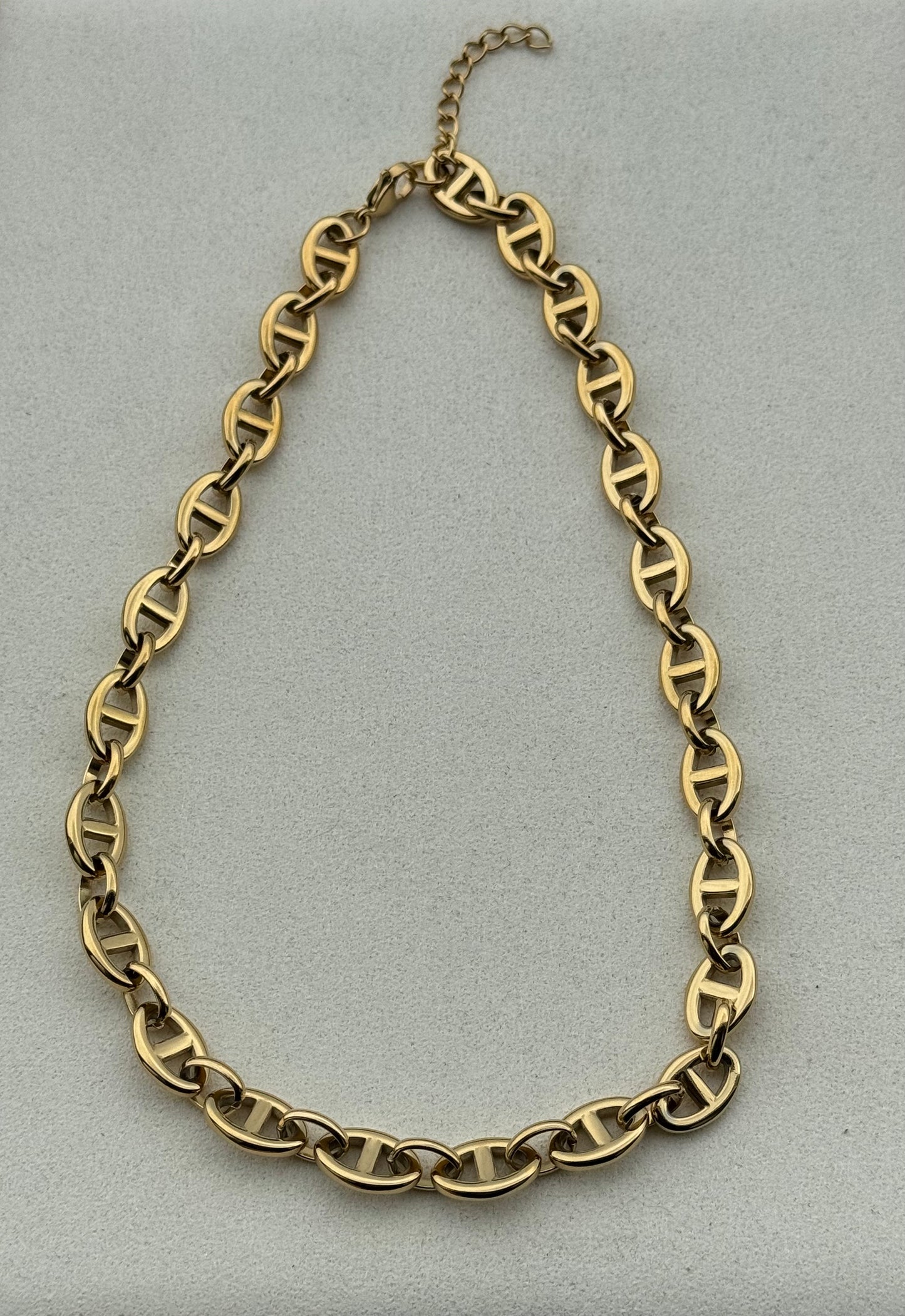 Collier H 2
