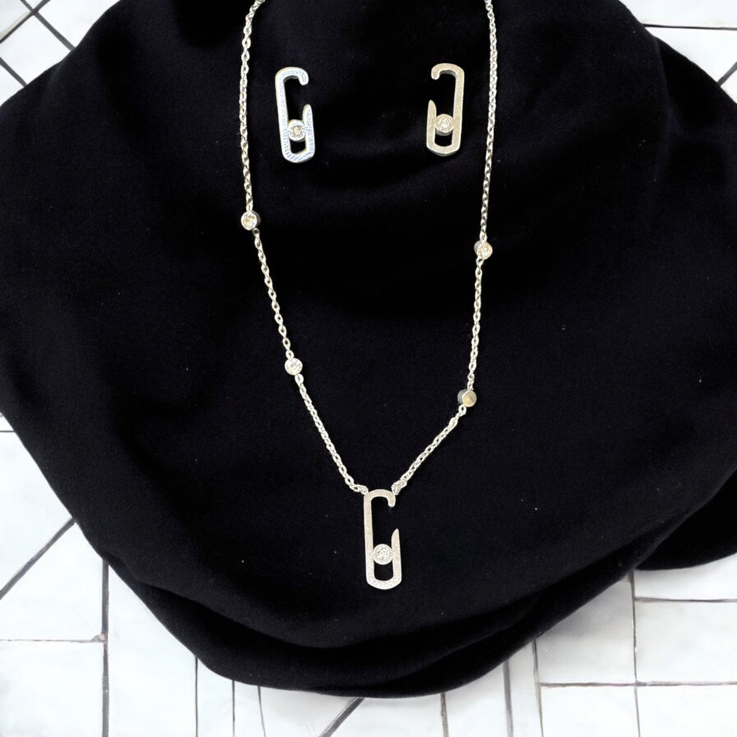 MÉSSILA ( Parure Boucle + Collier )